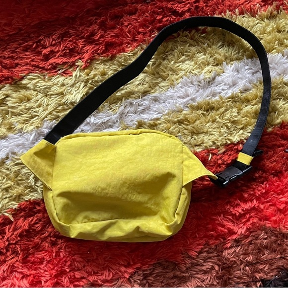Baggu sour with the black strap Fanny pack belt bag - Picture 2 of 3